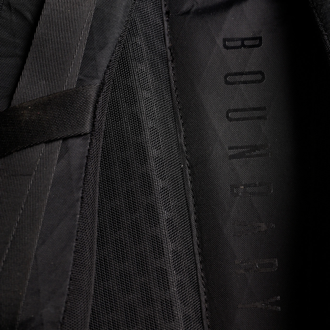 人間工学に基づいた背面パネル