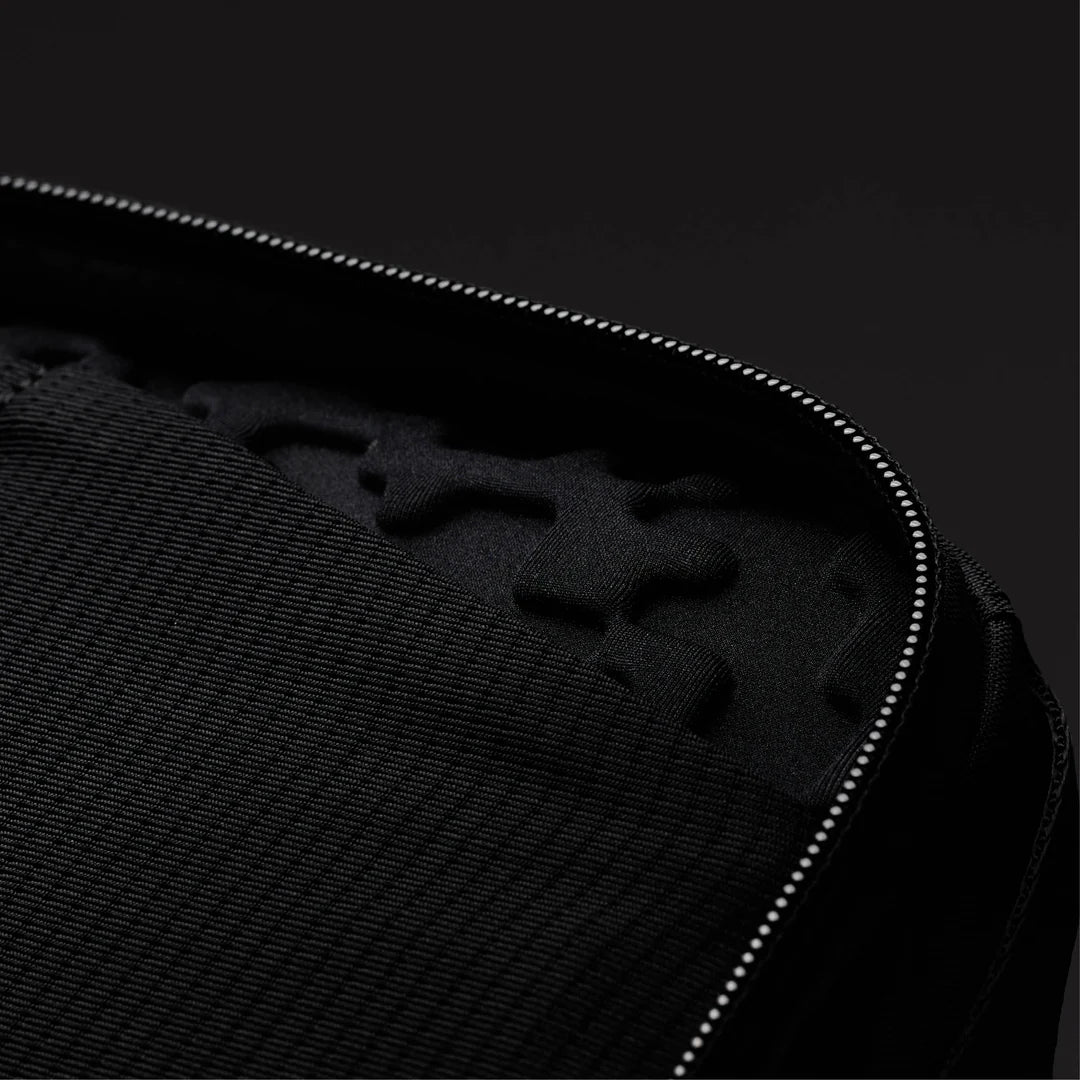 衝撃から荷物を守るフォーム