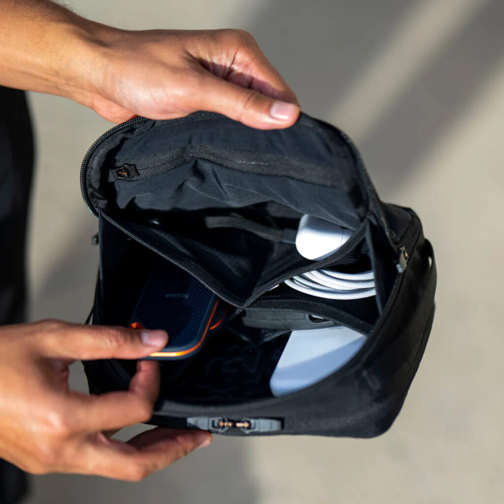 メッシュで分割された内部